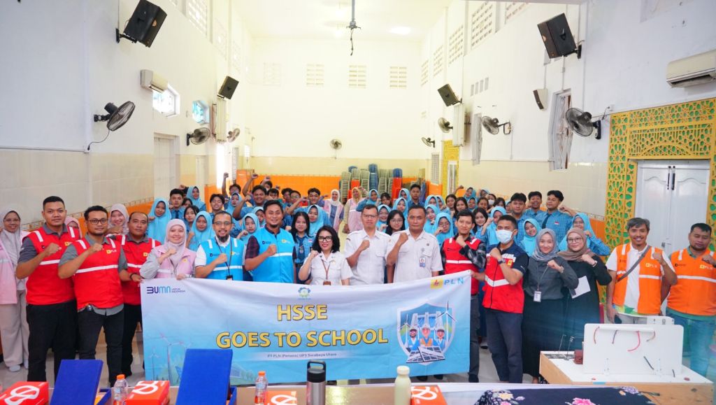 Momentum Hari Lahir Pancasila Sebagai Semangat HSSE PLN Hadir Dalam Edukasi Ketenagalistrikan Di SMAN 9 Surabaya