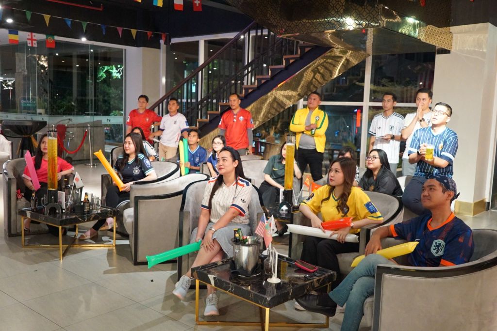 Grand Swiss-Belhotel Darmo Gelar Nobar Final Piala Dunia Meriah