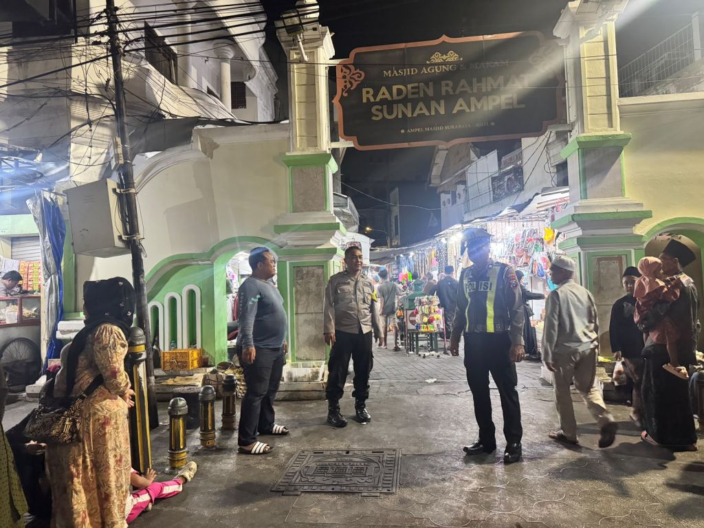 Patroli Semampir Antisipasi Kriminalitas di Jalur Wisata Religi Ampel