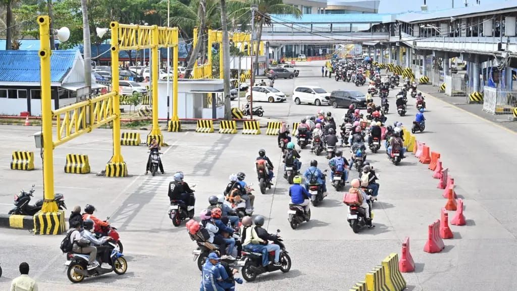 Pedagang Asongan hingga Calo Dilarang Masuk, ASDP Sterilkan Enam Pelabuhan Mulai 20 Juli