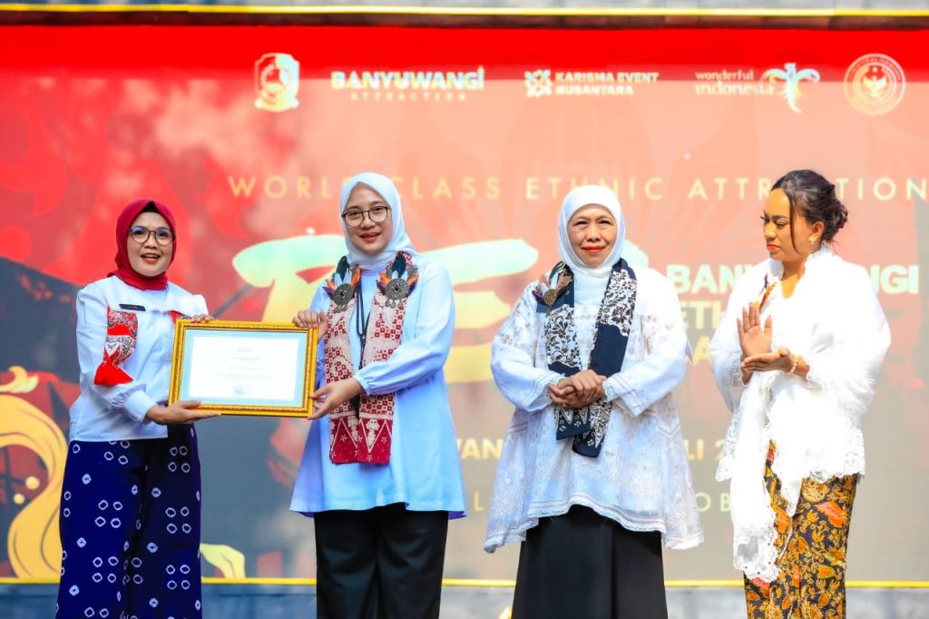Khofifah Buka Banyuwangi Ethno Carnival Angkat Budaya Mendunia Bersama