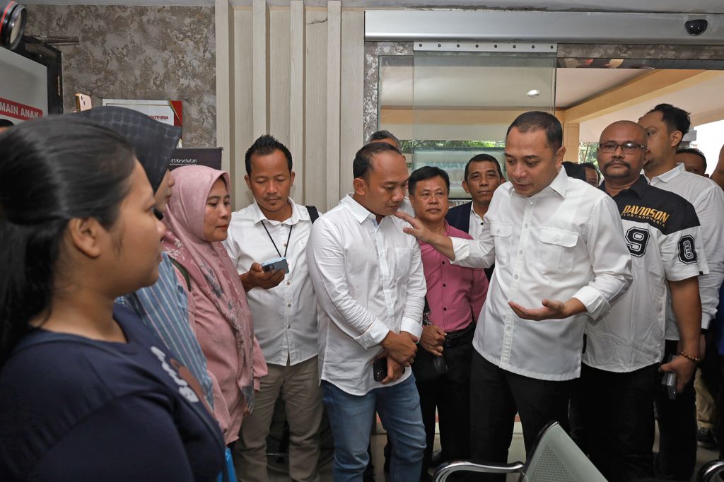 Wali Kota Eri Cahyadi ke Kantor Polisi, Kawal Laporan Penahanan Ijazah 31 Karyawan