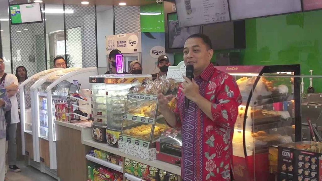 Angkat Produk Unggulan UMKM, Familymart Buka Lima Gerai di Surabaya