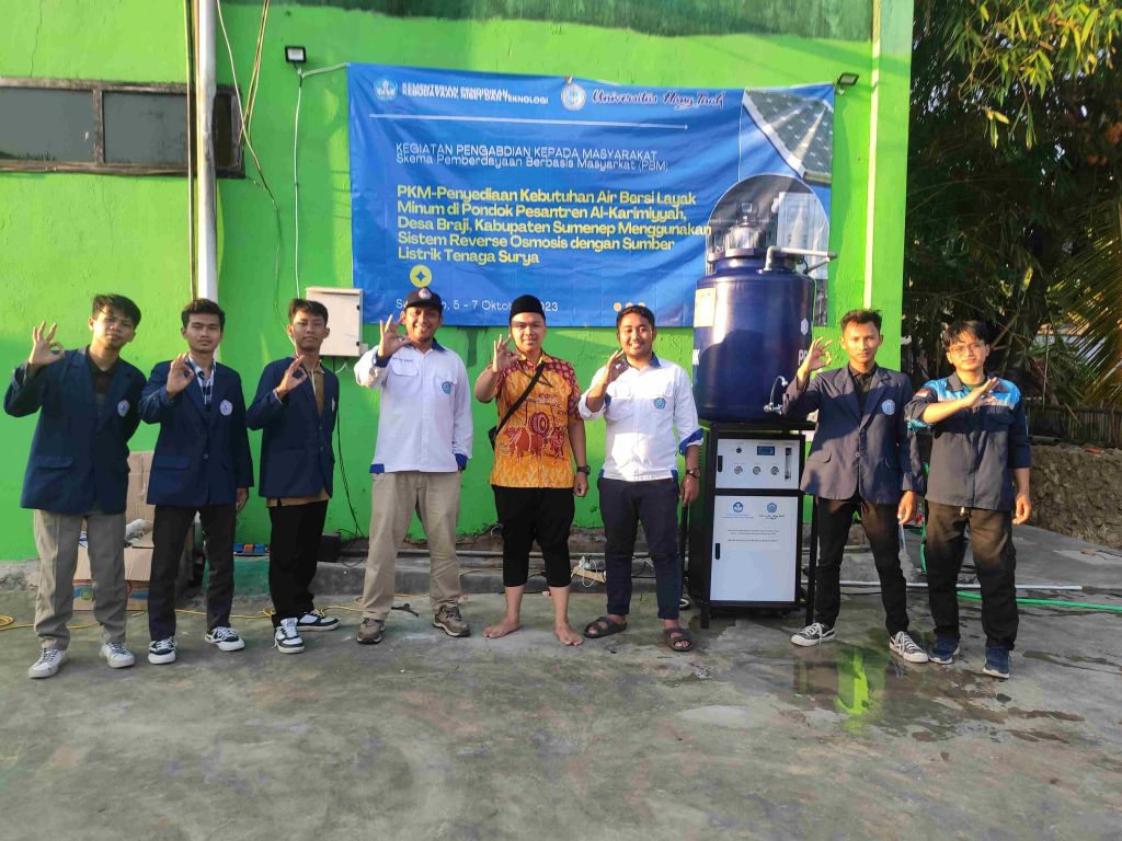 Santriwati Ponpes di Sumenep Bisa Konsumsi Air Bersih Hasil Alat Ciptaan Dosen UHT Surabaya