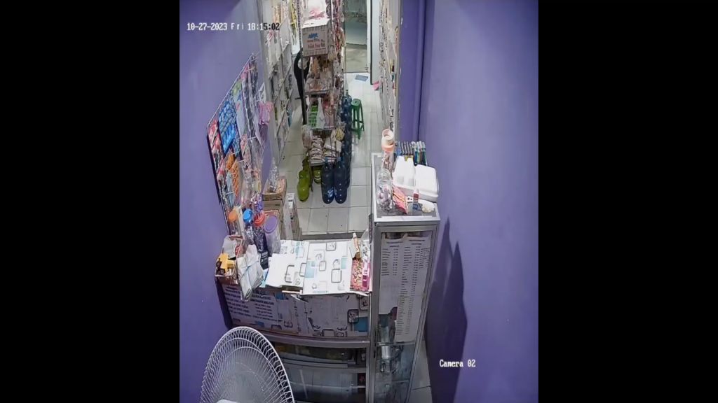 Pencurian Tabung Elpiji Melon di Jombang Terekam CCTV