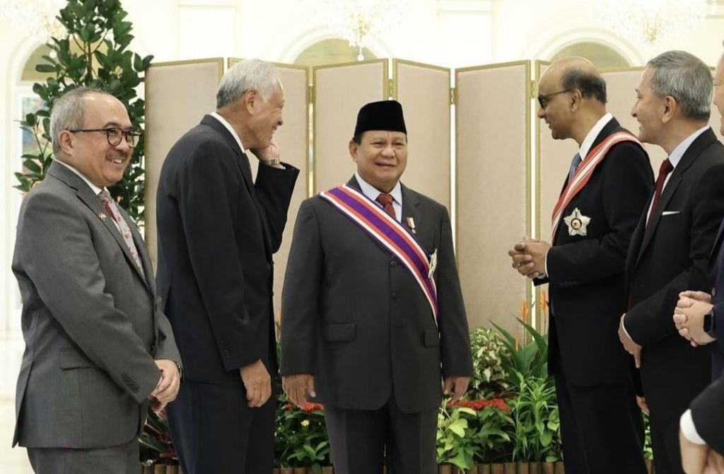 Momen Menhan Prabowo Terima Penghargaan Militer Tertinggi dari Singapura