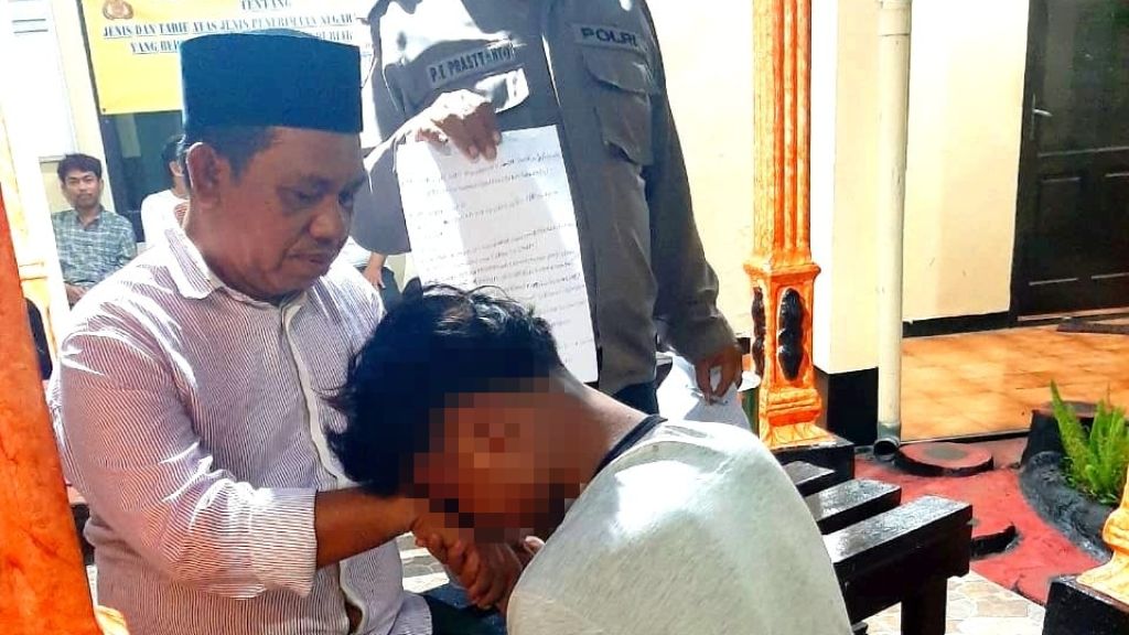 Nekat Pesta Miras Dekat Kantor Polisi, 6 Remaja Mewek saat Diciduk