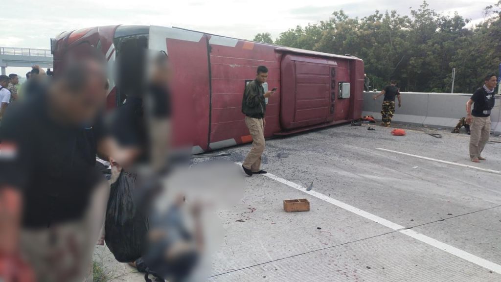 Laka Rombongan Bus Partai Hanura di Tol Ngawi, Dua Warga Mojokerto jadi Korban