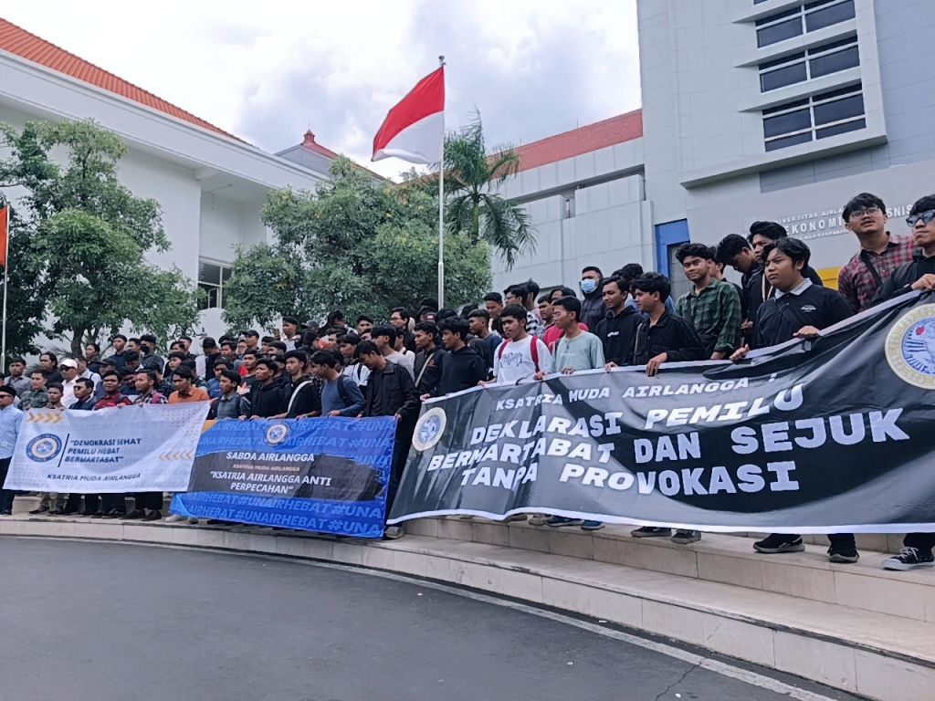 Ksatria Muda Airlangga Sebut Guru Besar Unair Giring Opini