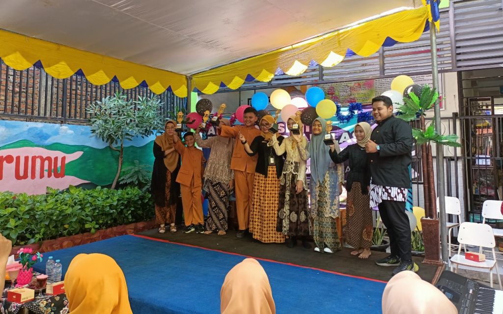 SDN Kapasan V Surabaya Gelar Apresiasi Seni Peserta Didik Kelas VI