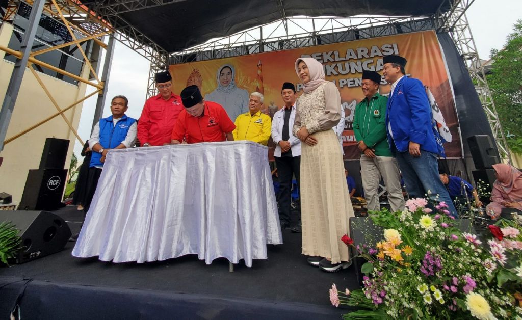 8 Partai Deklarasi Usung Ning Ita Maju Pilkada Kota Mojokerto 2024