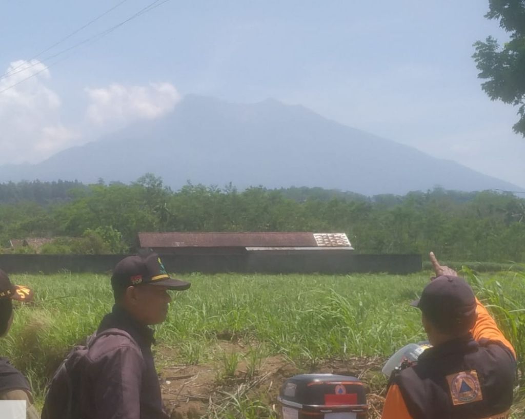 Tiga Titik Panas Terpantau Satelit BMKG di Lereng Gunung Raung