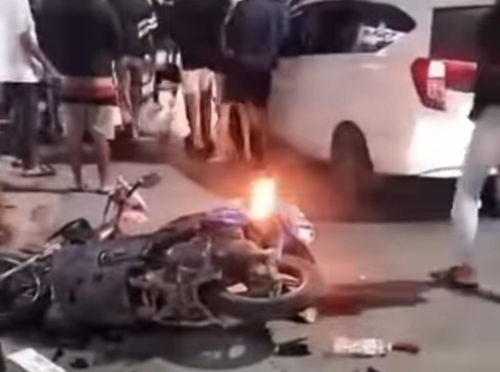 Satu Motor di Surabaya Dibakar Puluhan Remaja, Pemilik Dituduh Anggota Gangster