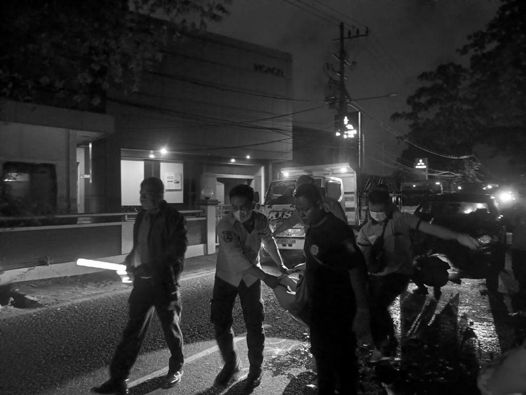 Kecelakaan di Surabaya Hari Ini: Tabrakan Xenia dan NMax Tewaskan 2 Orang