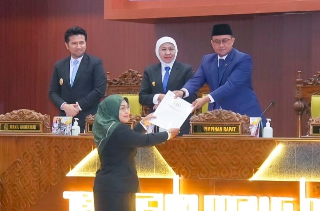 Khofifah Paparkan Pendapatan Daerah Melampaui Target, Jatim Pertahankan WTP