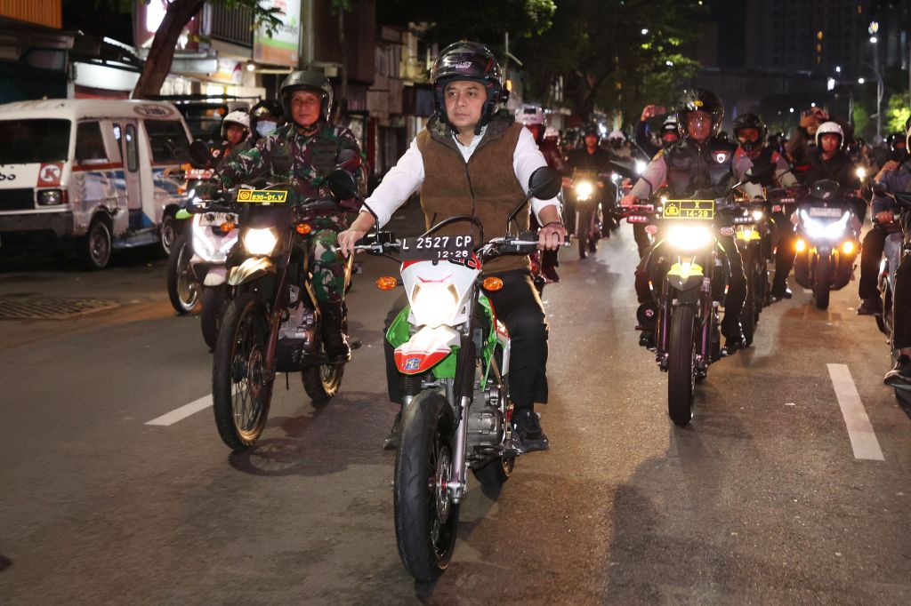 Anak-anak Surabaya di Bawah 18 Tahun, Pembatasan Jam Malam Sudah Dimulai Lho