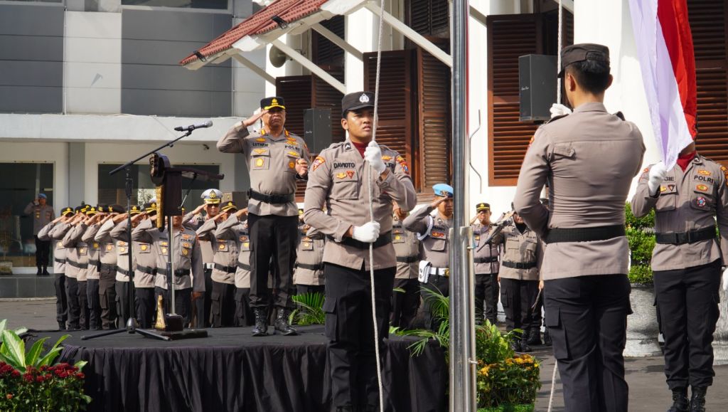 Pesan Kapolrestabes Surabaya ke Jajaran Jelang Operasi Ketupat 2025
