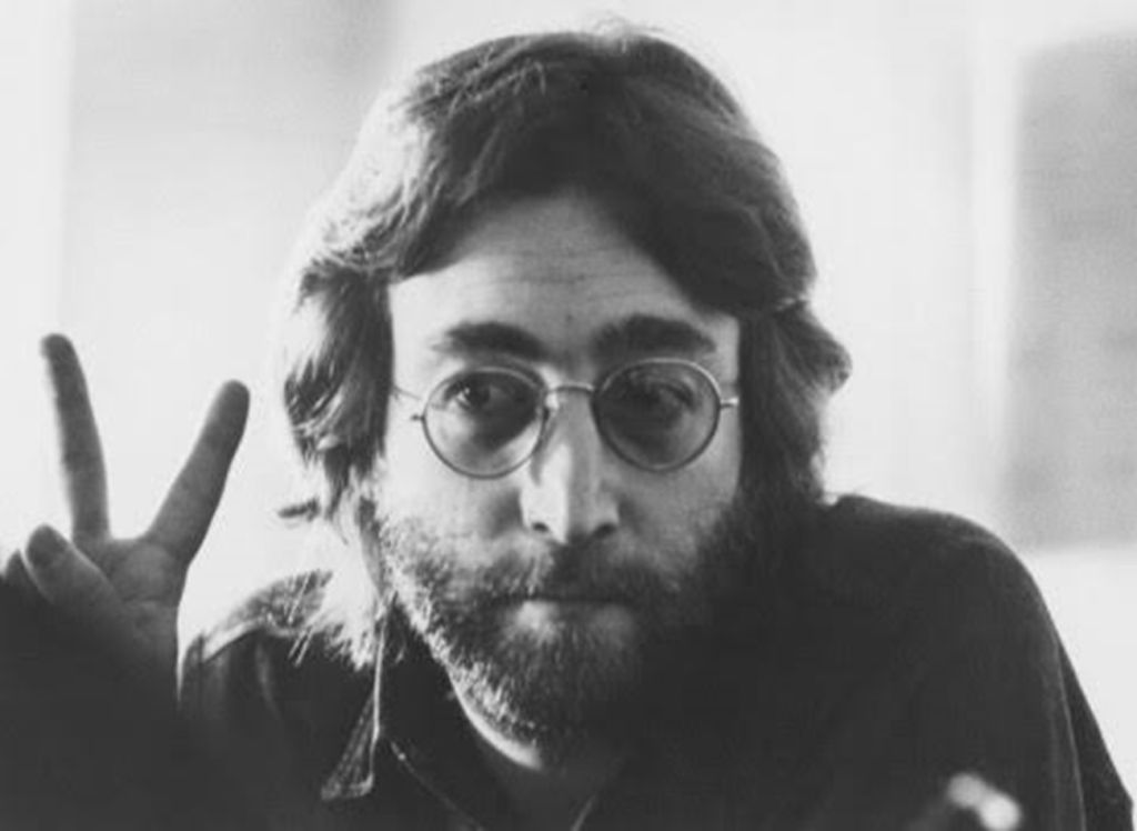 8 Desember 44 Tahun Lalu, Musisi John Lennon Tewas Ditembak Penggemar