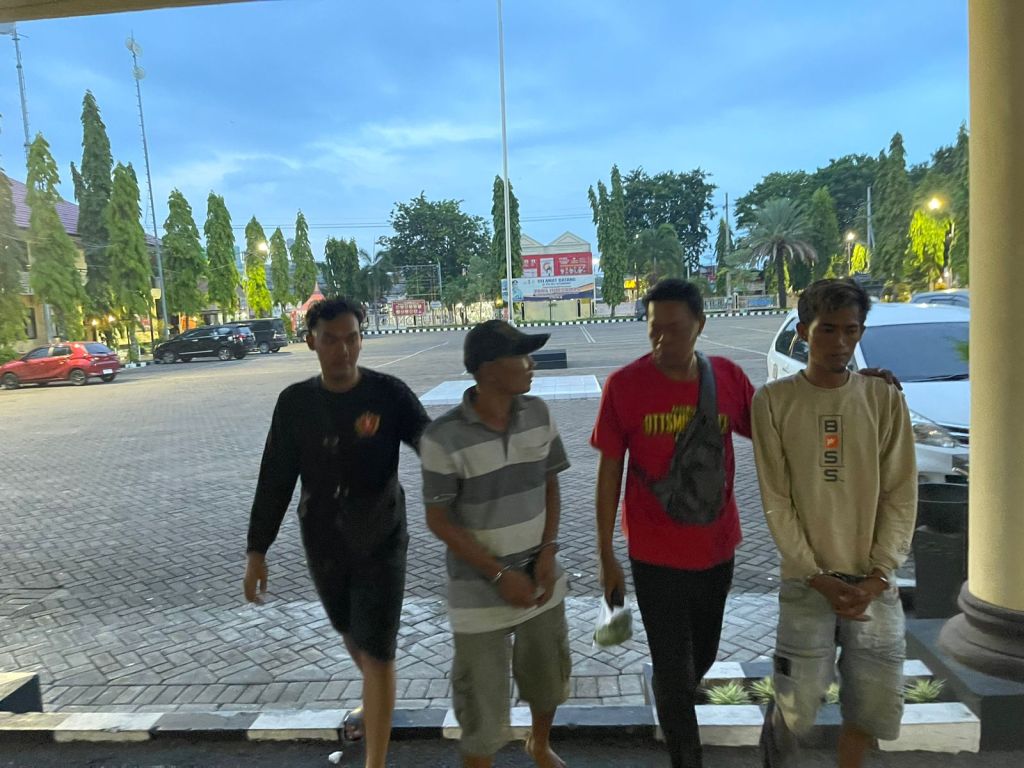 Polres Situbondo Gerebek Judi Qiu Qiu Dalam Gudang Tembakau