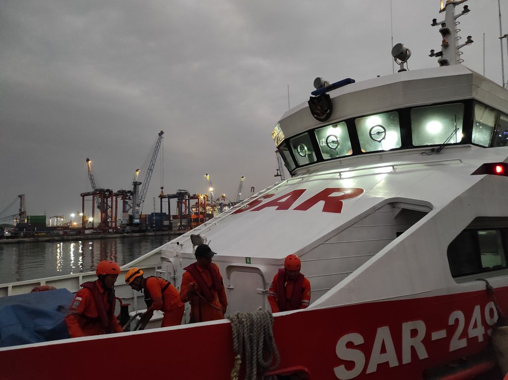 Kapal Tenggelam di Selat Bali: 4 Orang Tewas, 19 Selamat dan 38 dalam Pencarian