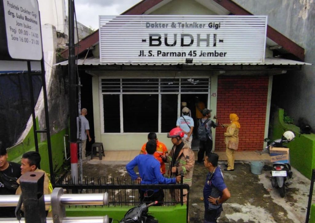 Gegara Truk Trouble, Petugas Damkar Jember Terlambat Tangani Kebakaran
