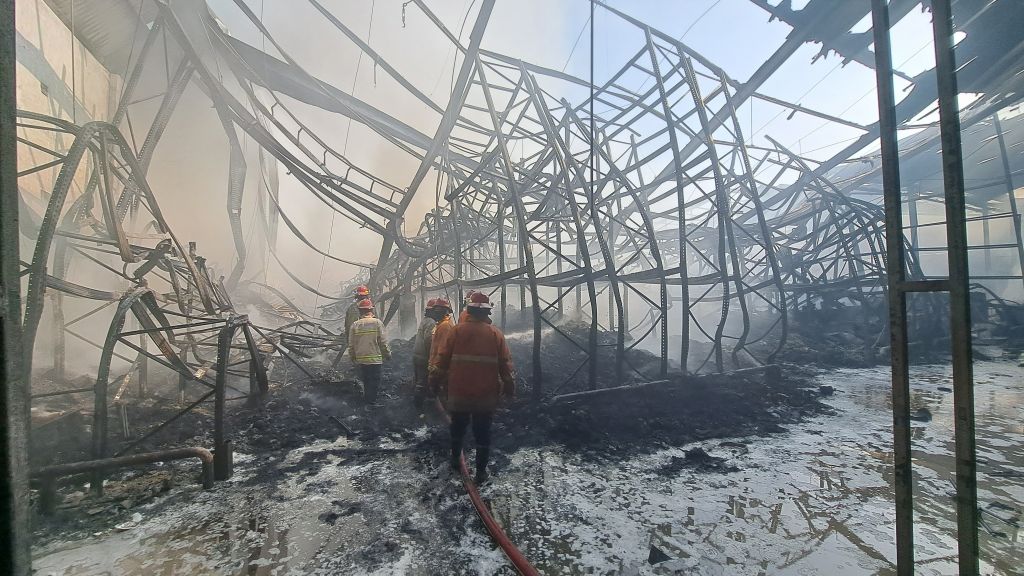 Kebakaran Gudang Lazada Taman Sidoarjo, Ternyata Dari Sini Sumber Apinya