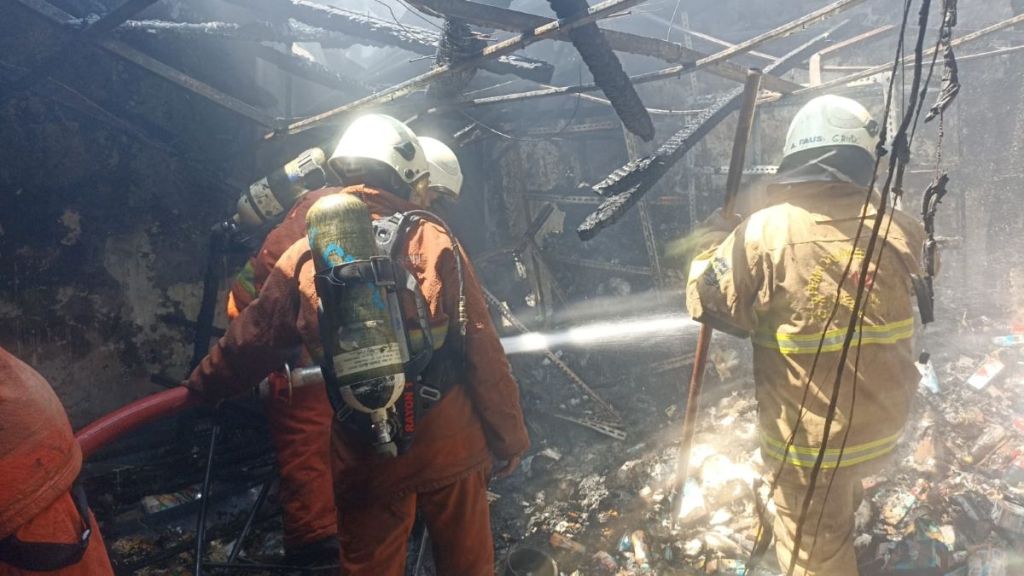 Rumah di Surabaya Kebakaran akibat Elpiji Bocor, 1 Tewas Terpanggang