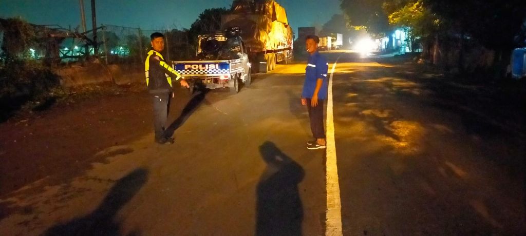 Adu Moncong dengan Truk, Pemotor Mojokerto Tewas di Lokasi