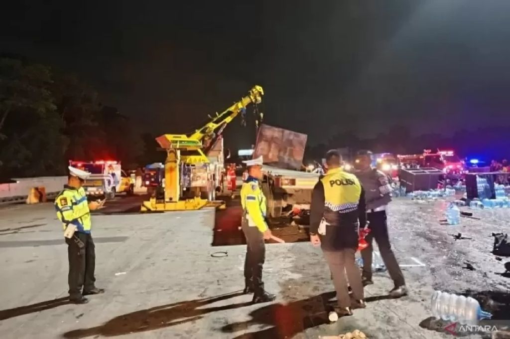 Kecelakaan di Gerbang Tol Ciawi Tewaskan 8 Orang, Tim TAA Usut Penyebabnya