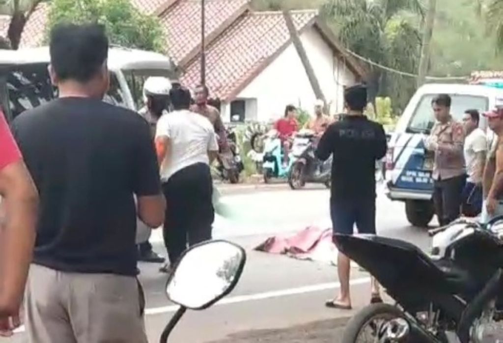 Seorang Pelajar Tewas Tertabrak Trailer di Jalur Pantura Situbondo