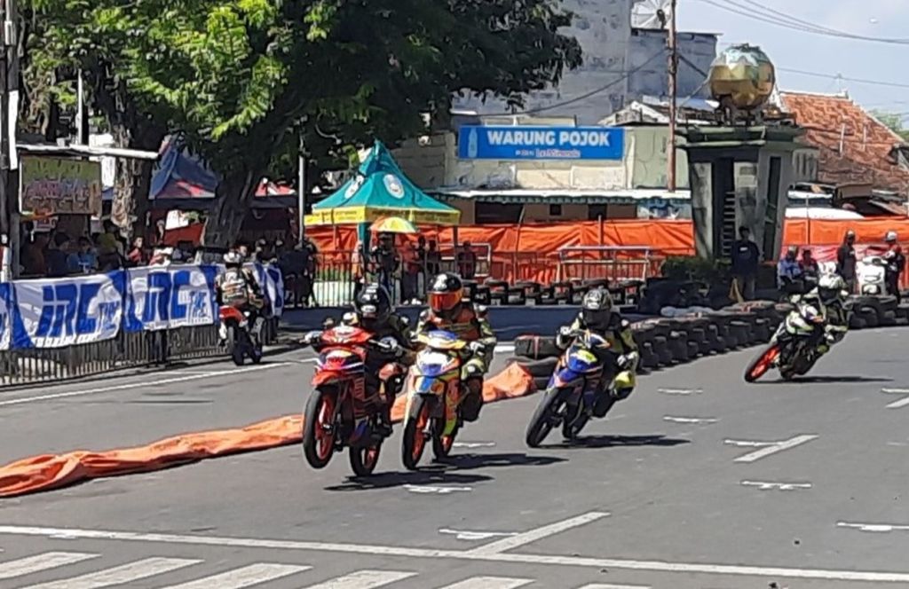 Ratusan Rider Ramaikan Kejurprov Road Race Putaran II di Situbondo