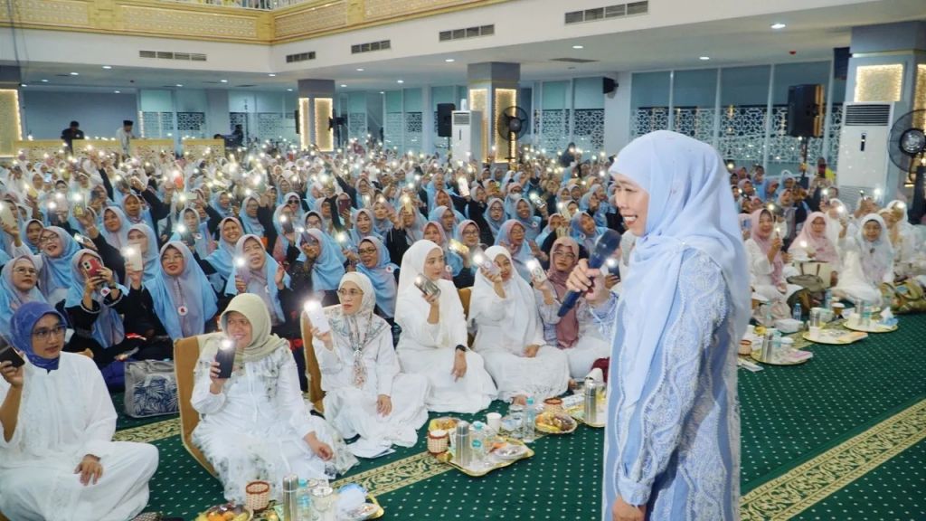 Sambut Tahun Baru 1448 Hijriah, Khofifah Ajak Warga Jatim Hijrah Menuju Kehidupan yang Lebih Baik