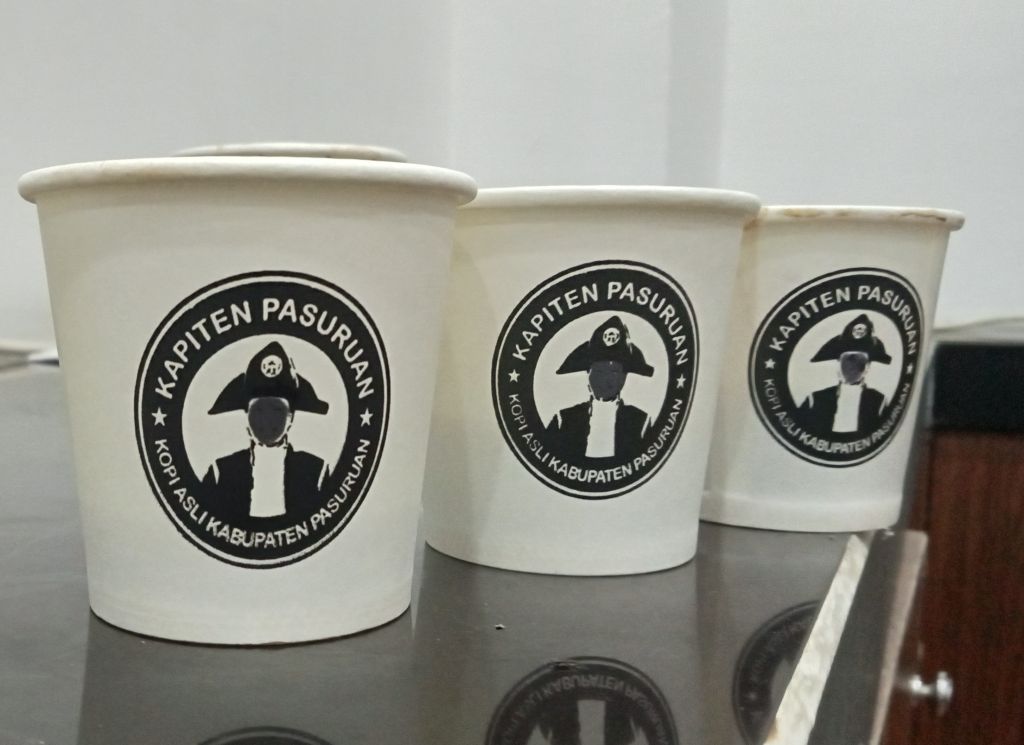 Gus Irsyad Murka Gambar Wajahnya Pada Gelas Kopi Dicoret: Tidak Beretika!