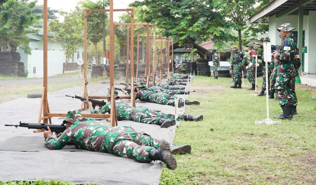 Prajurit Korem 084/Bhaskara Jaya Asah Kemampuan Menembak