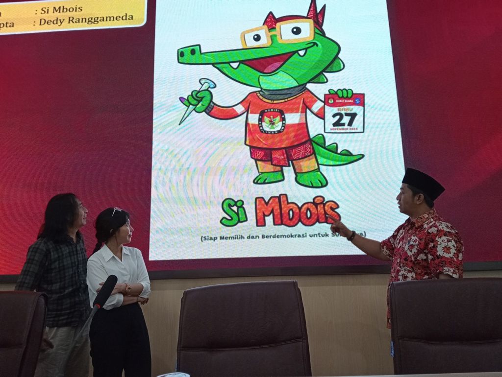 KPU Surabaya Luncurkan Maskot Si Mbois