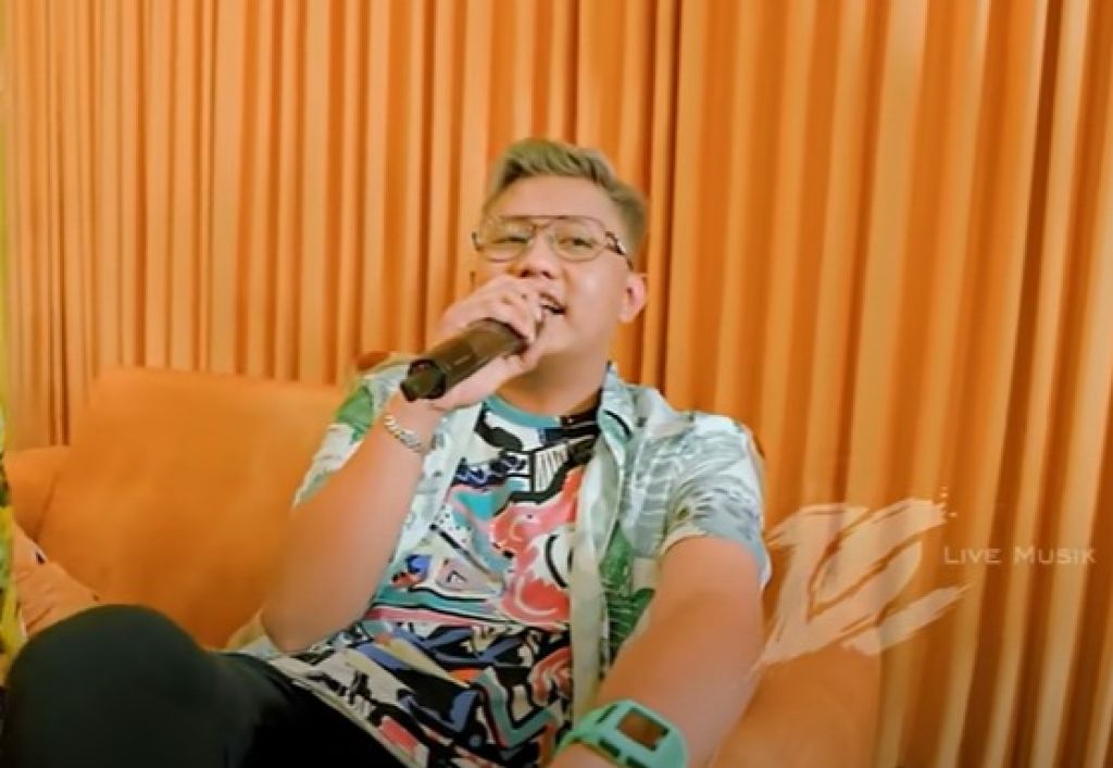 Lirik Lagu Putuskan Pacarmu Denny Caknan feat Bravesboy