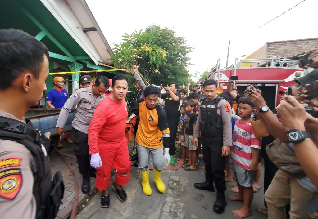 Lansia di Kota Mojokerto Ditemukan Tewas, Diduga Bakar Diri