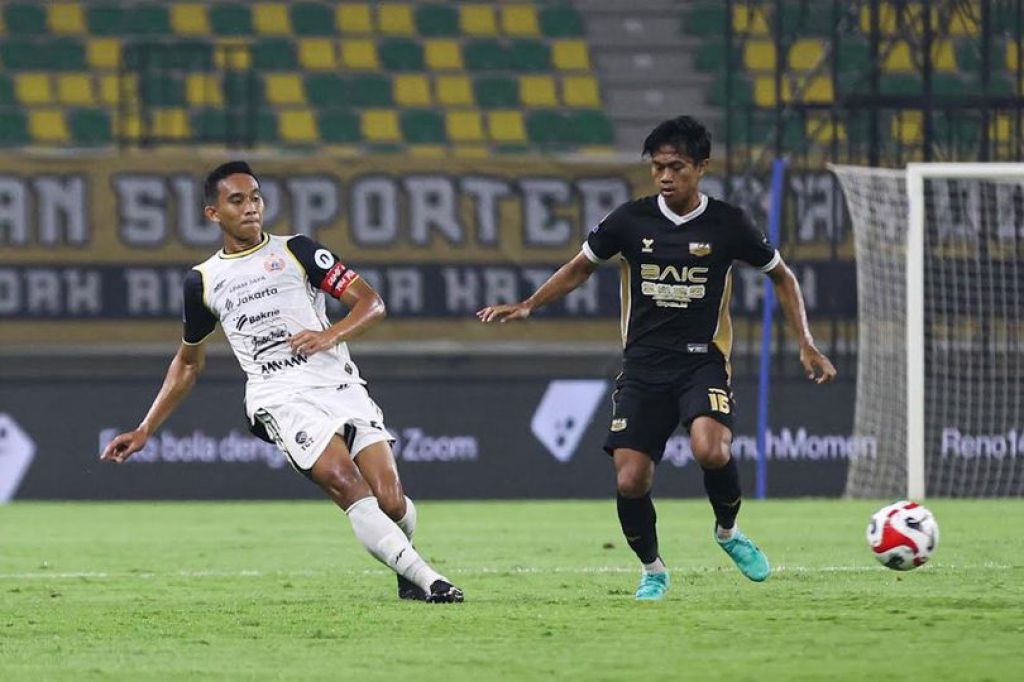 Pita Hitam Rizky Ridho, Suara Sunyi dari Lapangan Hijau untuk Demokrasi Indonesia
