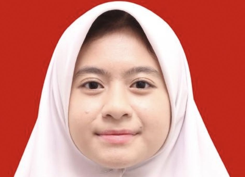 Kenalkan Azizah, Salah Satu Mahasiswa Termuda Unair Jalur SNBT