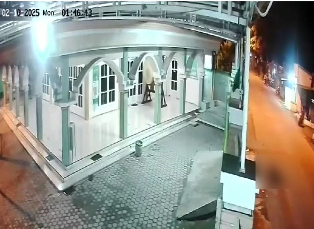 Mak-mak Pemotor di Mojokerto Tewas Tabrak Pagar Masjid