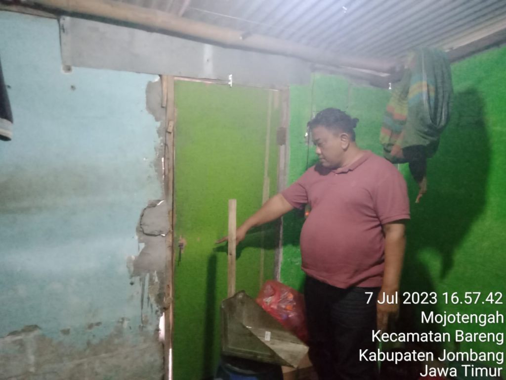 Gegara Memakai Jaket Bukan Miliknya, Petani di Jombang Tak Bisa Menggarap Sawah