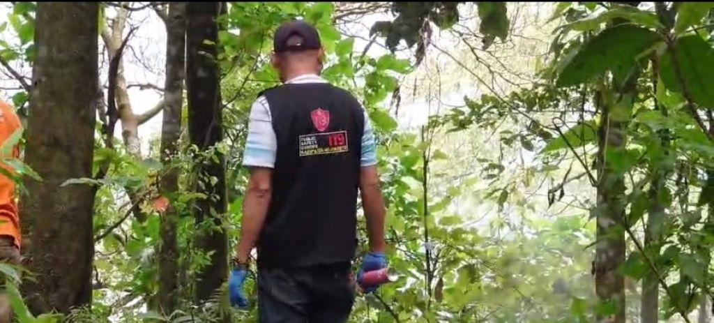 Mayat Pria Berjaket Hitam Tergeletak di Hutan Raden Soerjo Mojokerto