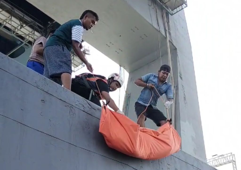 Mayat Pria Ditemukan di Kaki Jembatan Suramadu