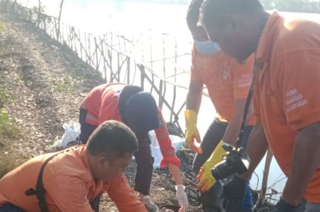 Pria Surabaya Tewas Bersimbah Darah, Menderita Luka Bacok di Dada