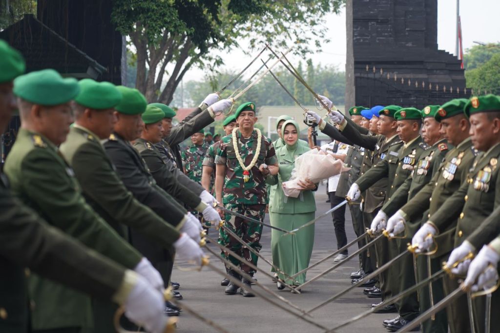 Mayjen TNI Rudy Saladin Resmi Pegang Tongkat Komando Pangdam V/Brawijaya