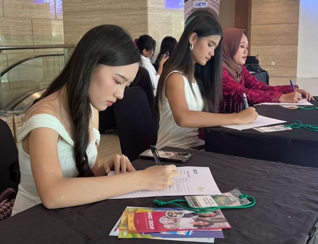 Melihat Antusiasme Perempuan Muda Kota Surabaya pada Audisi Miss Indonesia 2025