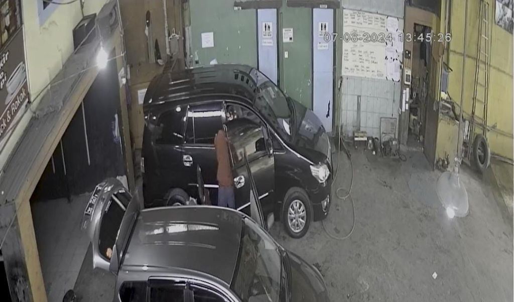 Toyota Innova Milik Warga Surabaya Raib di Tempat Pencucian Mobil