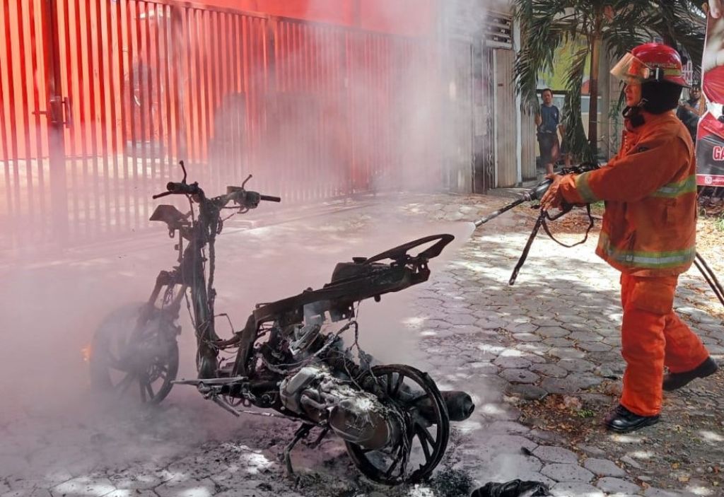 Motor Skywave Tinggal Rangka, Gegara Terbakar di Surabaya