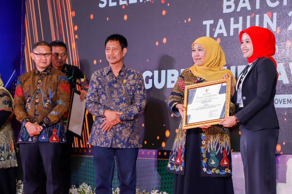 Tutup GCC Batch-4, Pemprov Jatim Terima Dua Penghargaan MURI Sekaligus