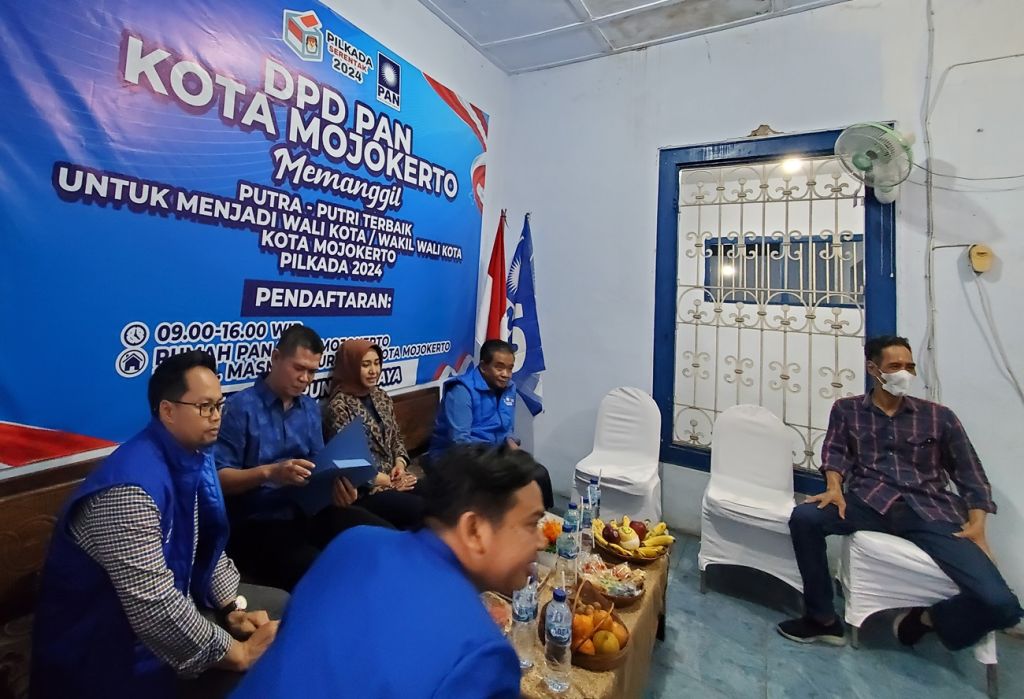 Ning Ita Juga Daftar Calon Walikota Mojokerto Melalui PAN